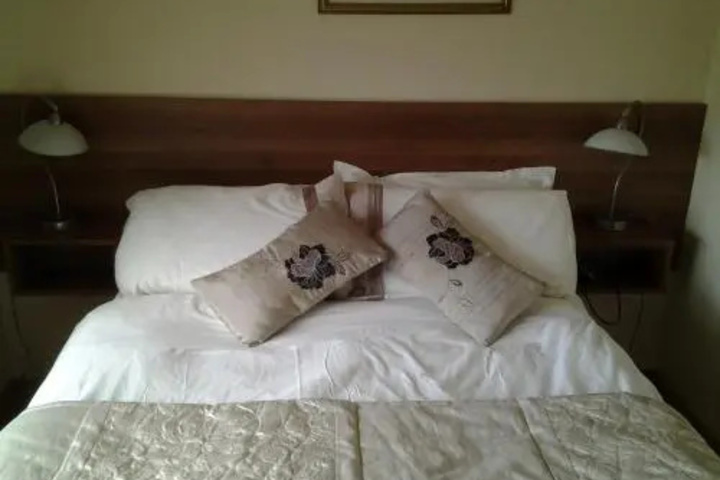 Room 2 of 12