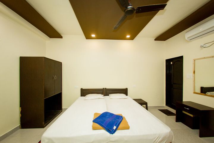 Room 38 of 144