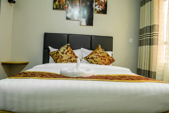 Room 3 of 37