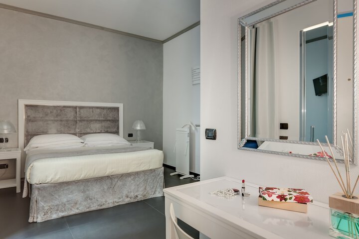 Room 13 of 91