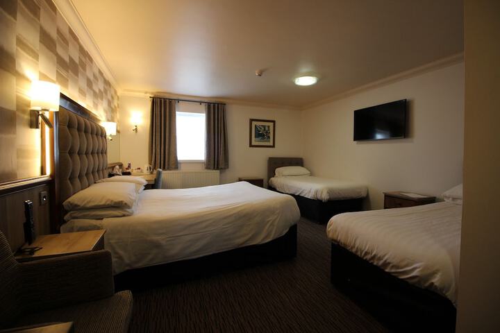 Room 13 of 57