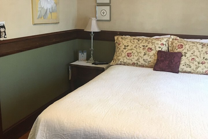 Room 16 of 39