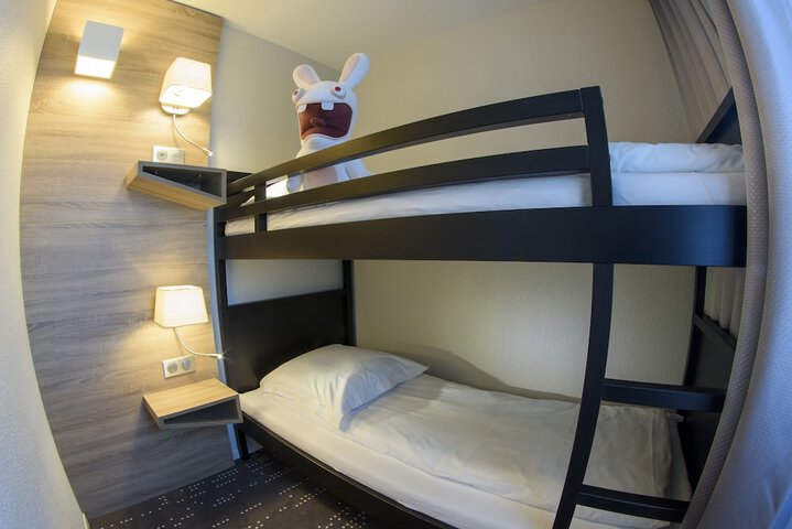 Room 5 of 91