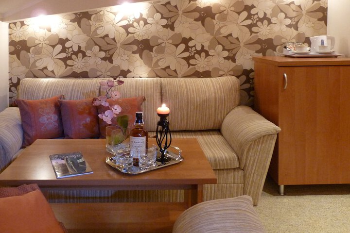 Room 33 of 110