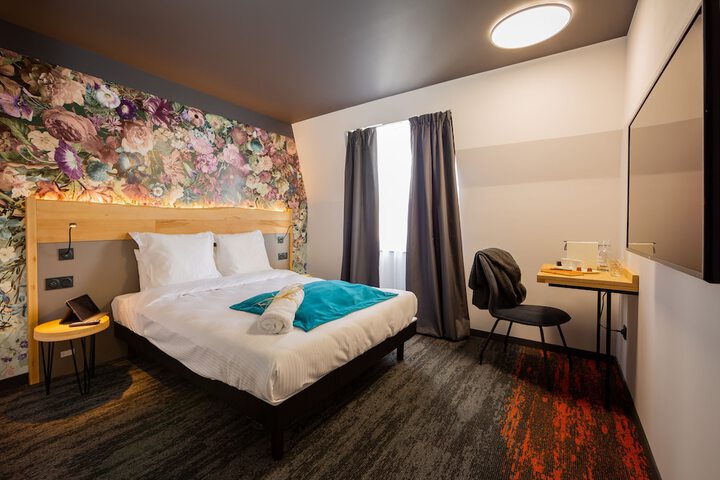 Room 20 of 42