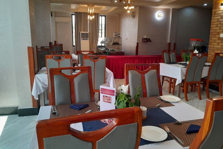 Dining 95 of 119