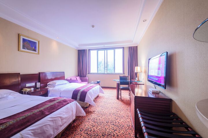 Room 5 of 32