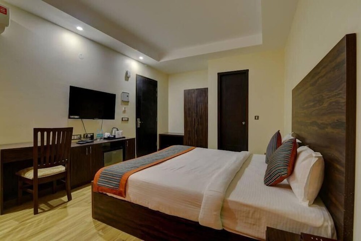 Room 2 of 21