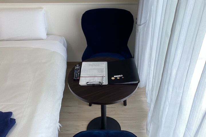 Room 8 of 26