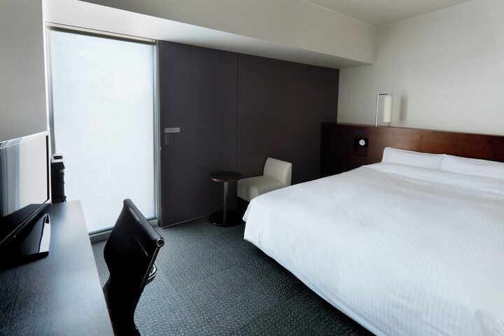 Room 18 of 36