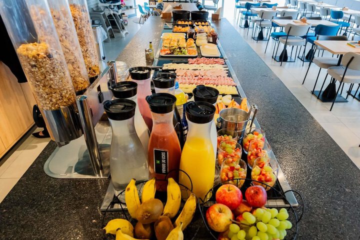 Breakfast/Coffee Service 72 of 96