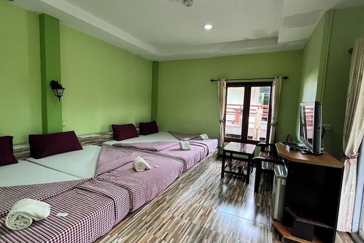 Room 30 of 96
