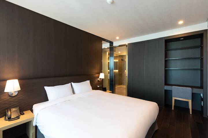 Room 19 of 78