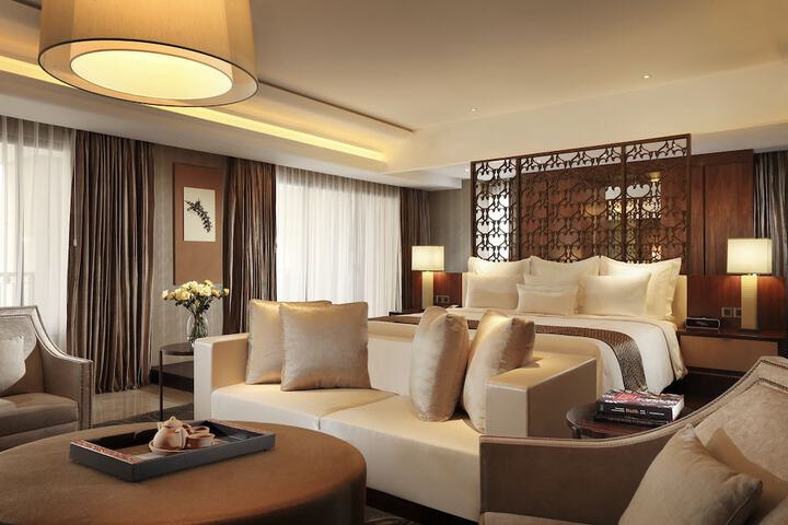 Room 10 of 49