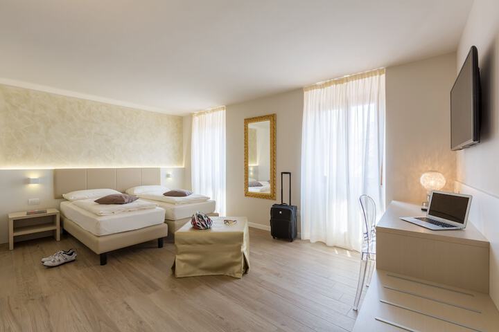 Room 15 of 73