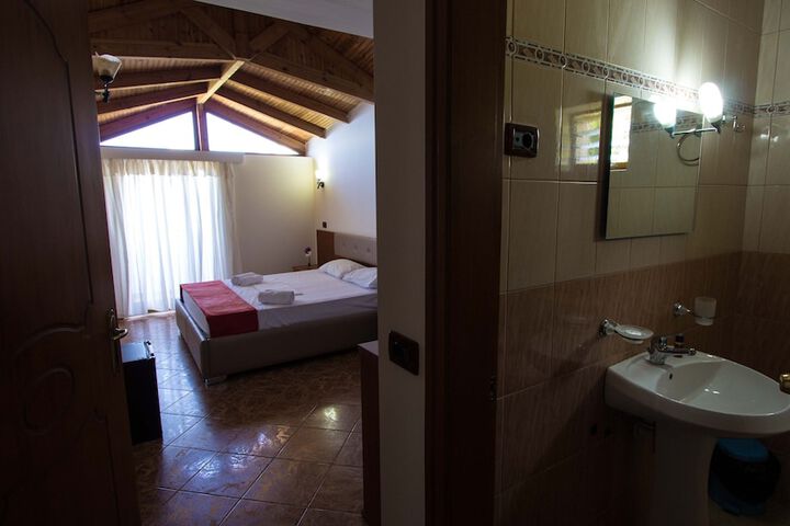 Room 14 of 56