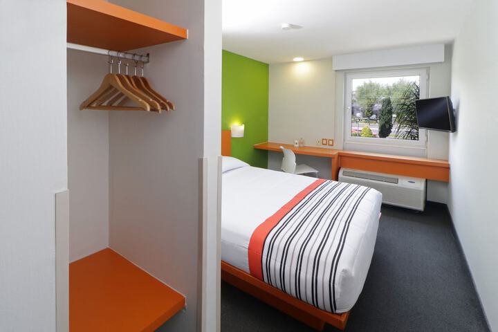 Room 7 of 50