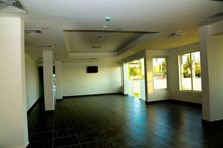 Ballroom/Hall 31 of 49