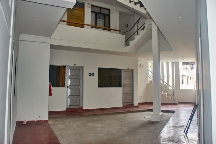 Room 13 of 18
