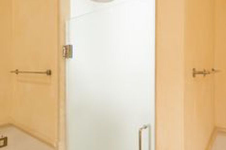 Room 6 of 35