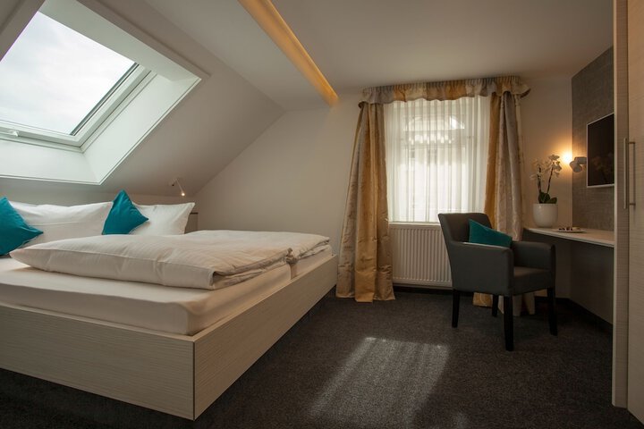 Room 14 of 39