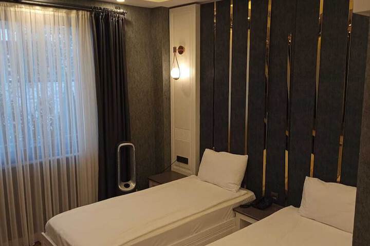 Room 7 of 36