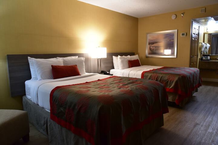 2 Double Beds (9 of 15)
