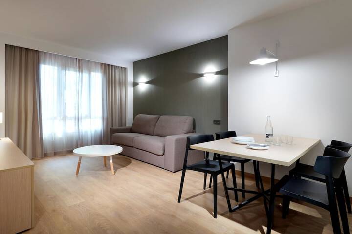 Room 14 of 38
