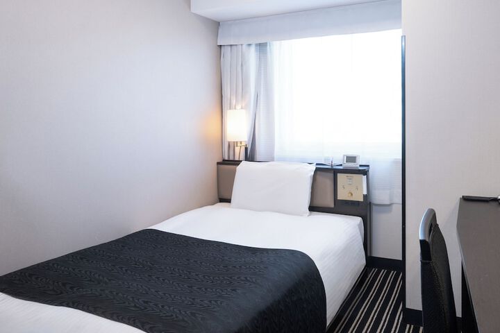 Room 14 of 42