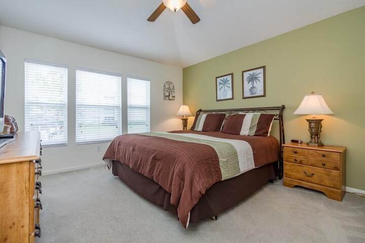 Room 9 of 24