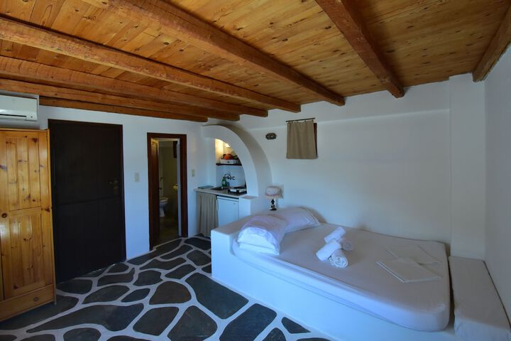 Room 5 of 101