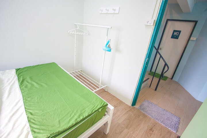 Room 21 of 76