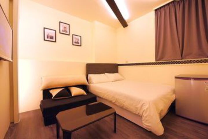 Room 27 of 118