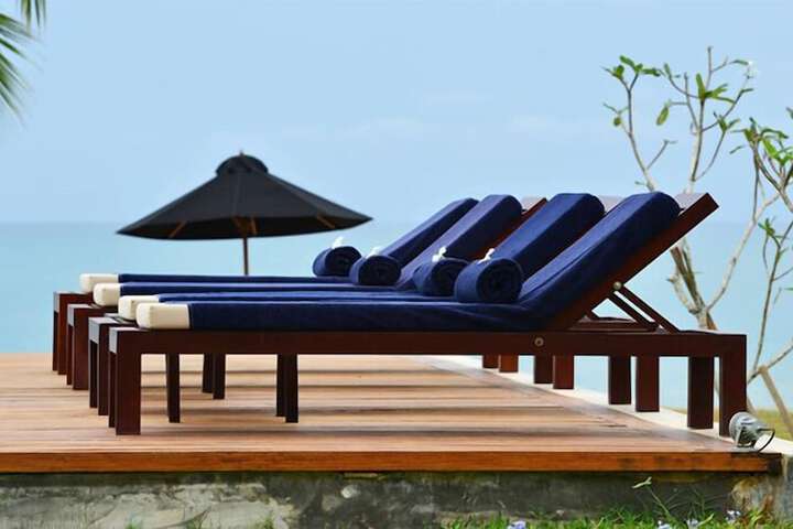 Sundeck 41 of 51