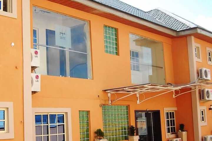 144 Suites Luxury Hotel