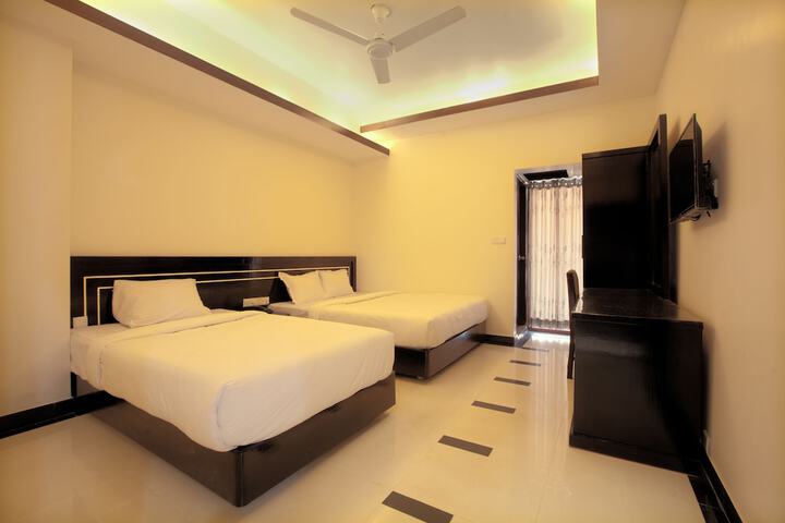 Room 10 of 17