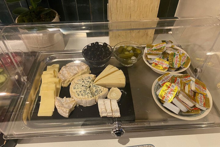 Dining 59 of 64