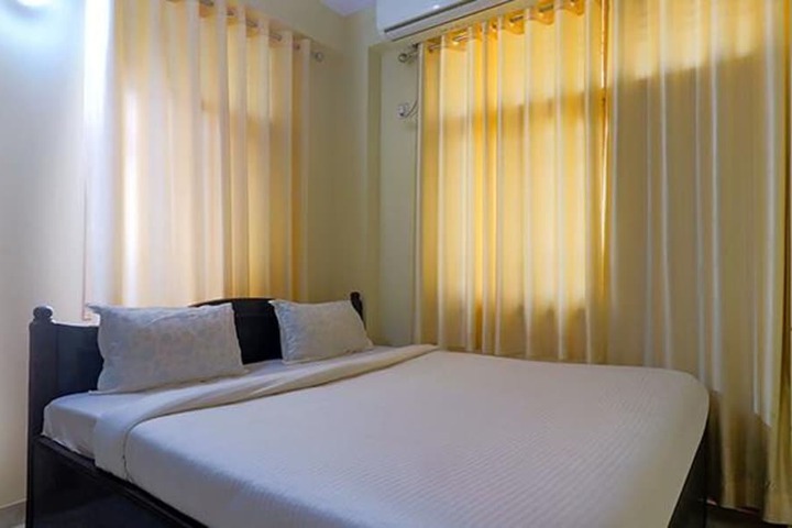 Room 7 of 14