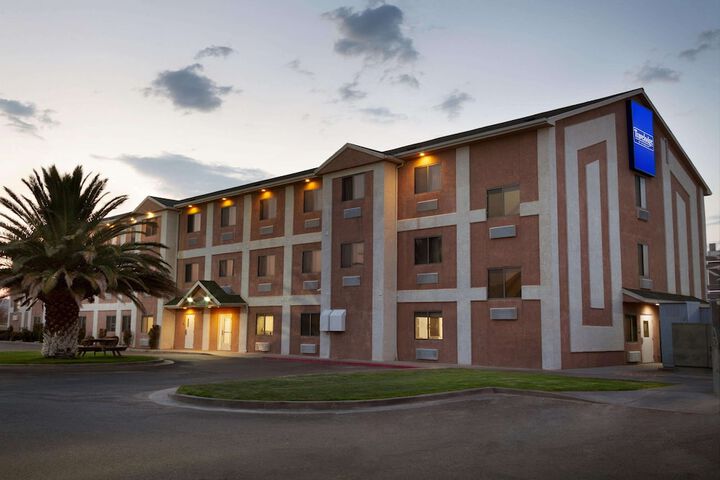 Hotel 17 of 17