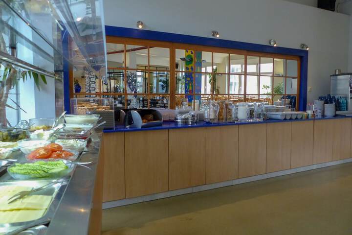 Dining 72 of 86