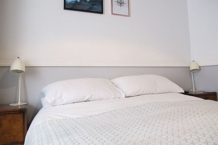 Room 10 of 26