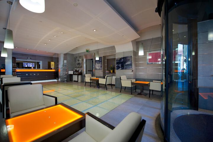 Lobby Photo
