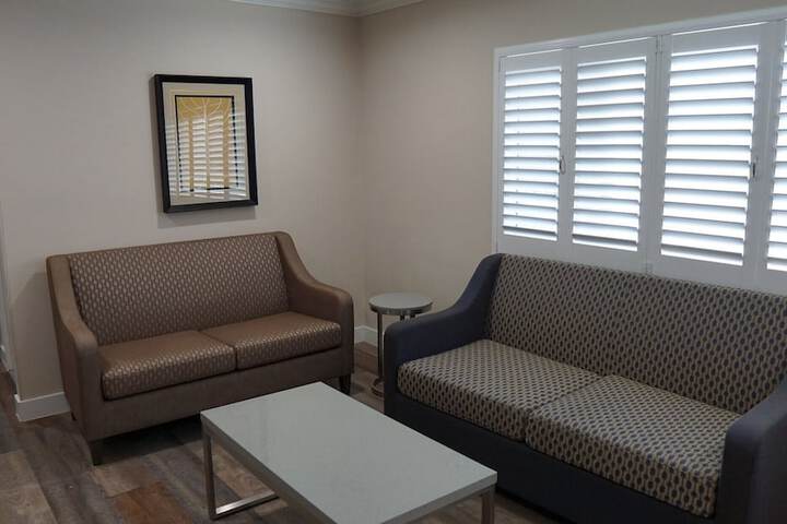 2 Queen Beds (2 of 17)