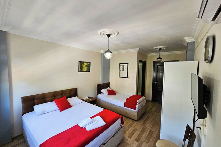 Room 14 of 36