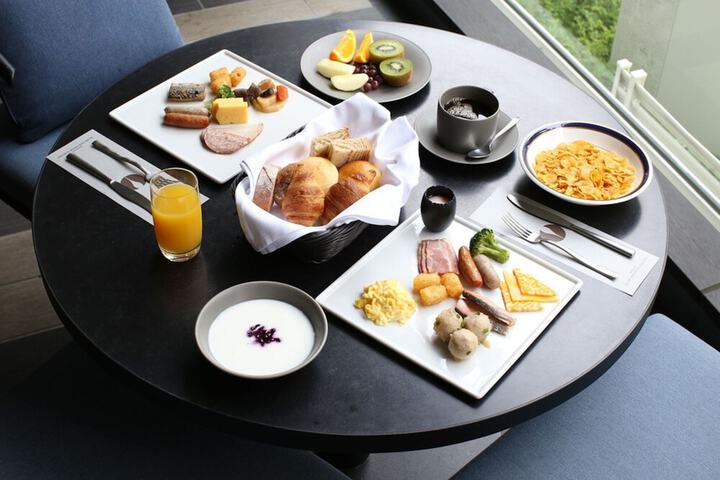 Breakfast/Coffee Service 200 of 239
