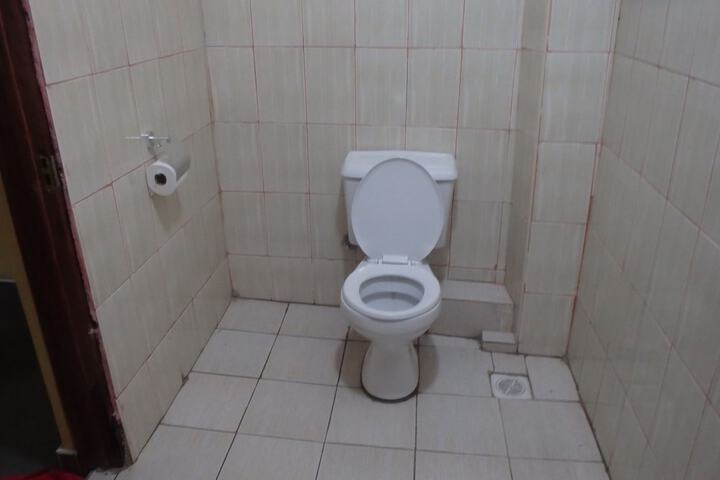 Room 12 of 27