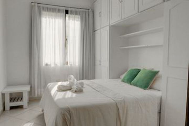 Room 33 of 104