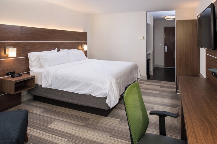 Room 13 of 56