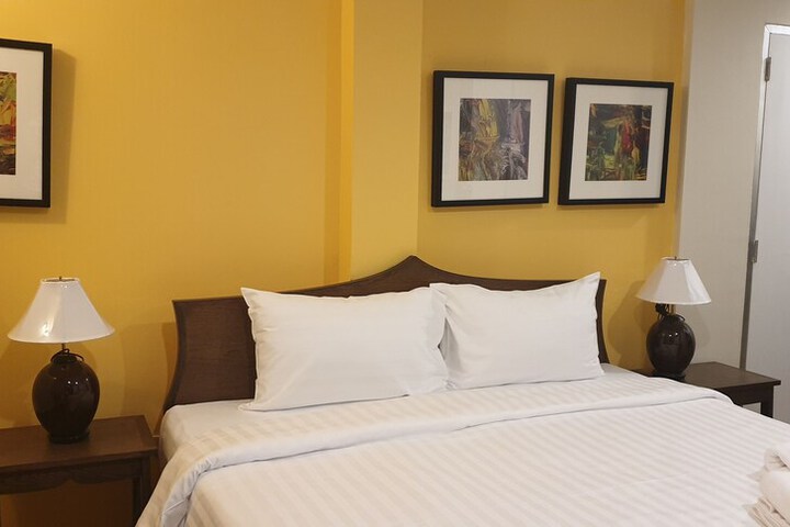 Room 8 of 43