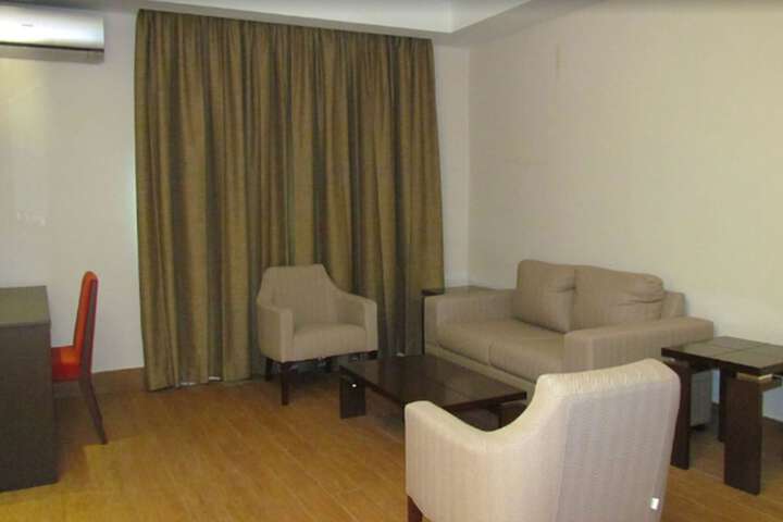 Room 18 of 29